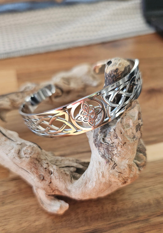 Silver Steel Witch's Knot Filligree Cuff Bracelet - Norse Pagan
