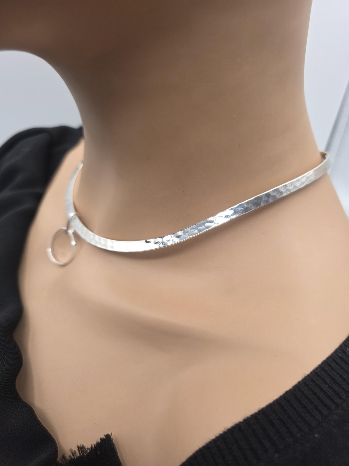 925 Sterling Silver Rigid Torque Day Collar Necklace – 4mm Hammered Elegant Luxury Choker, Locking Option