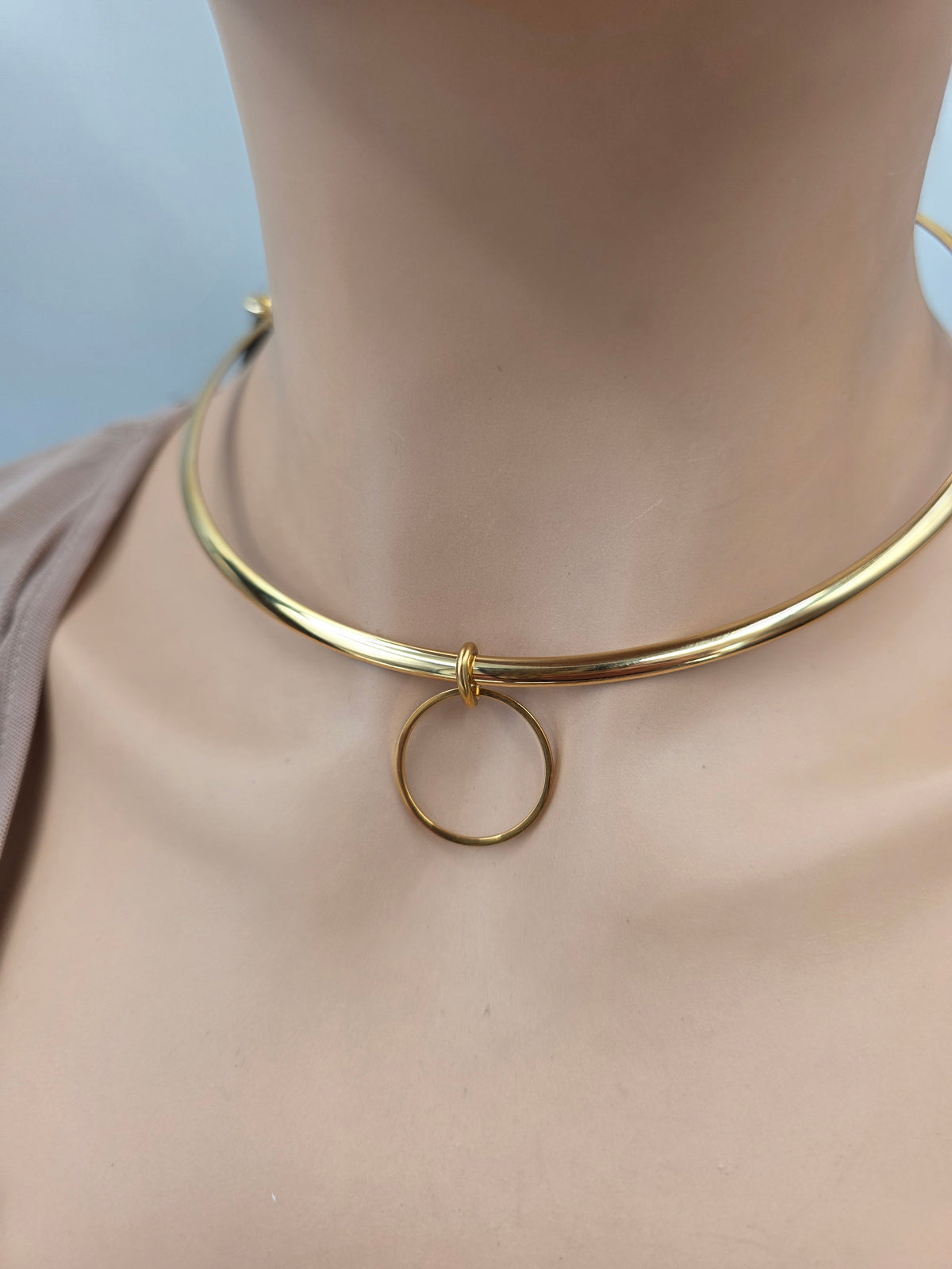 Gold Steel Day Collar – Rigid | Minimalist 4mm | Optional Permanent or Locking Clasp