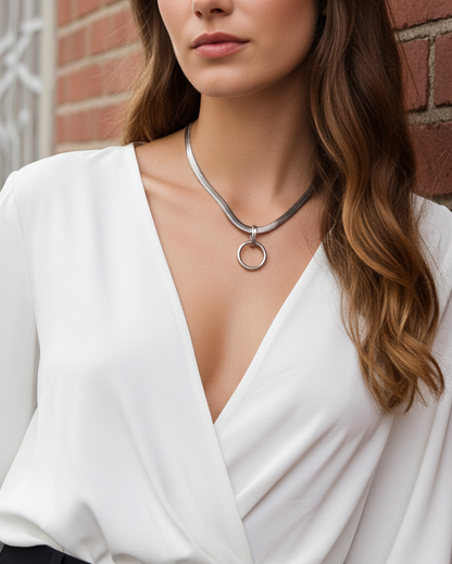 Collier ras du cou discret de jour avec possibilité de fermoir à verrouillage permanent