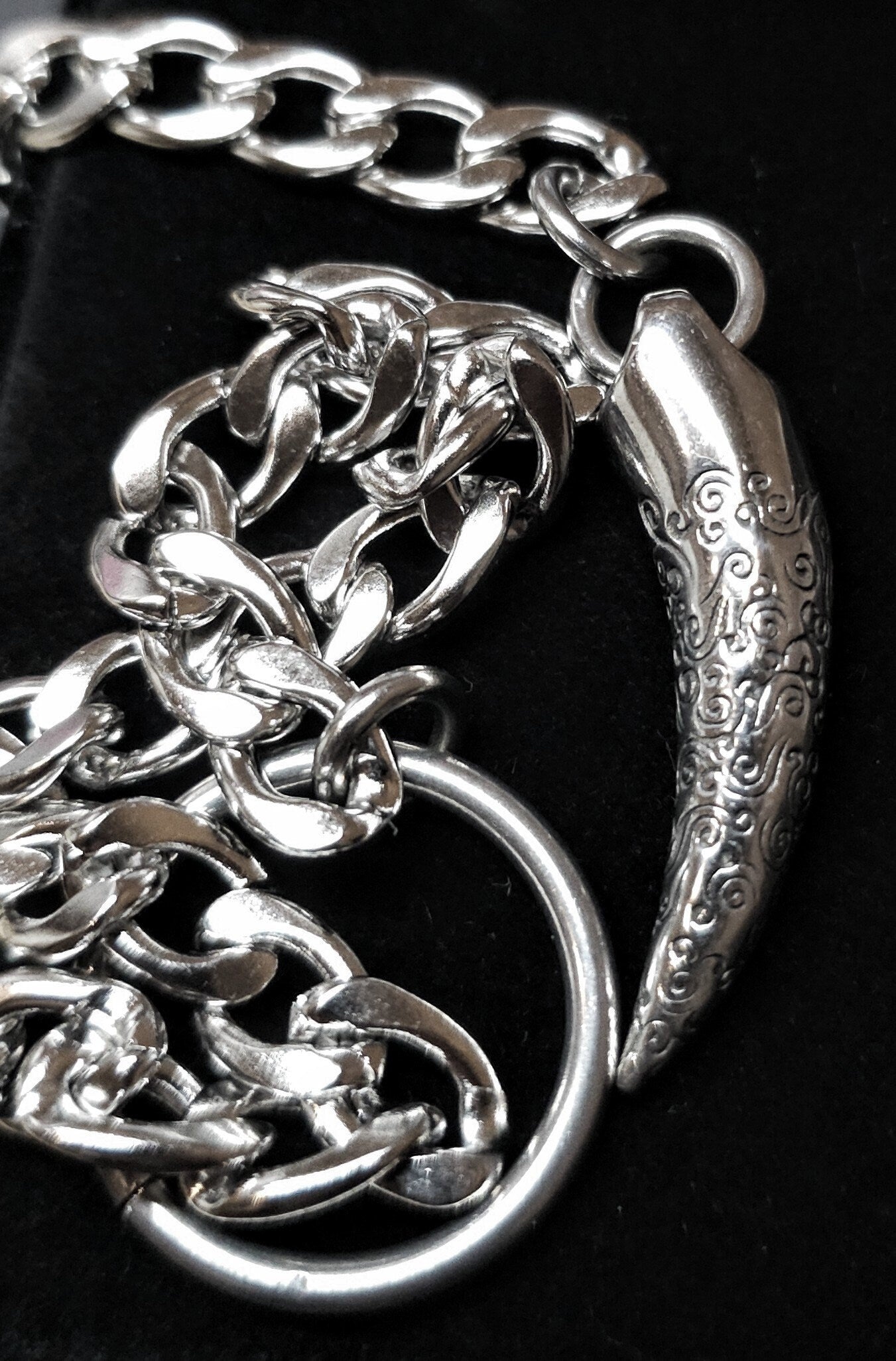 Steel Goth Slip Chain Dark Academia Style Lariat Leash  Collar Choker Necklace - Tusk Pendant, Chunky Grunge Necklace Gift for Her