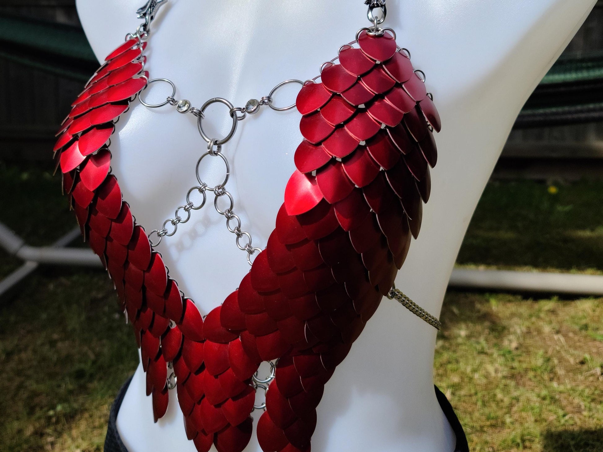 Metal Red Breastplate Corset Armor, Fantasy Scalemail Dragon Scale Womens Armor, Royal Fae Gala Fairytale Costume, Viking, Fairy Cosplay