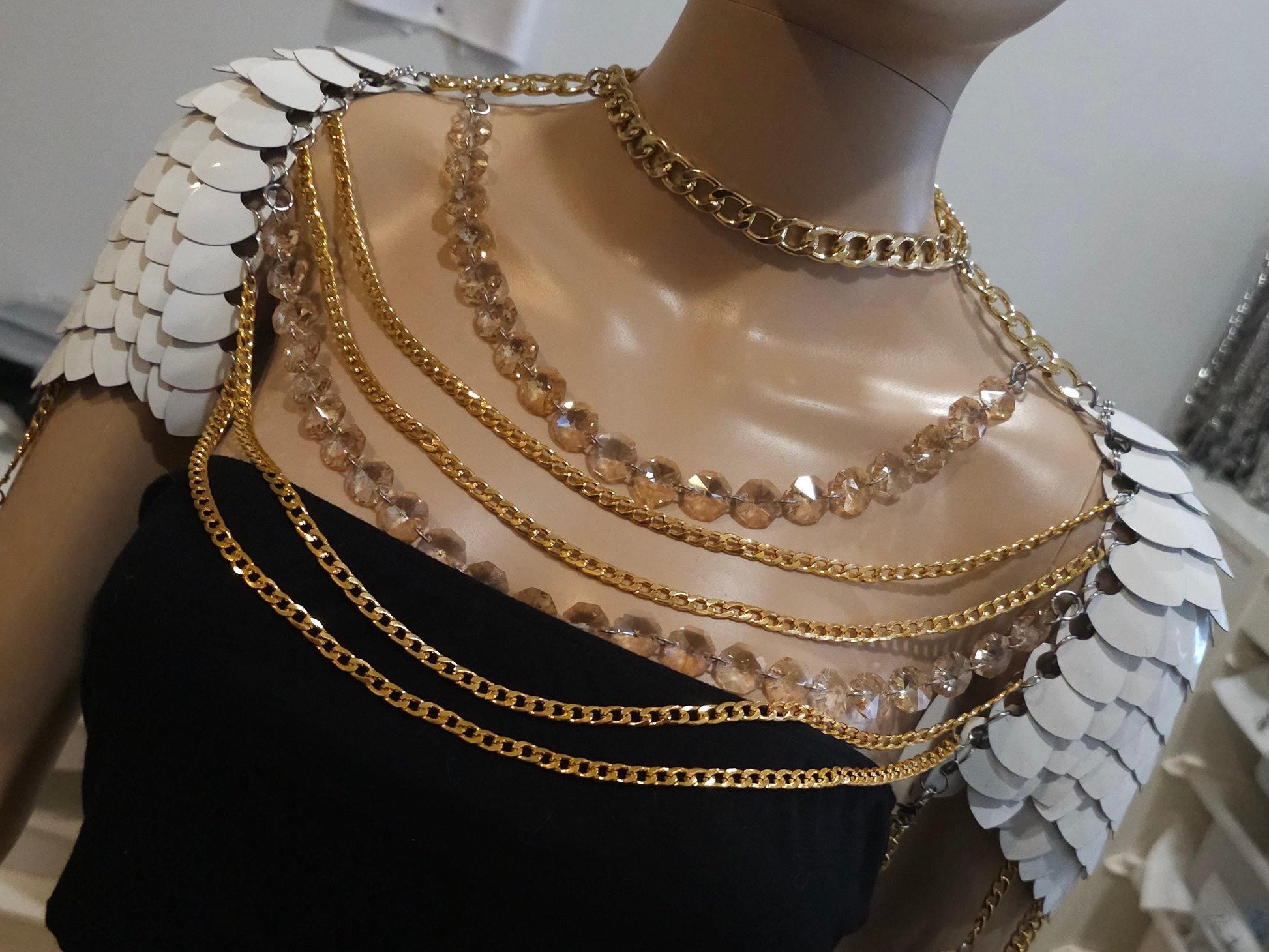 Metal WHite Shoulder Armor, Fantasy Scalemail Dragon Scale Womens Armor, Royal Fae Gala Fairytale Costume, Viking, Fairy Cosplay, Bookish