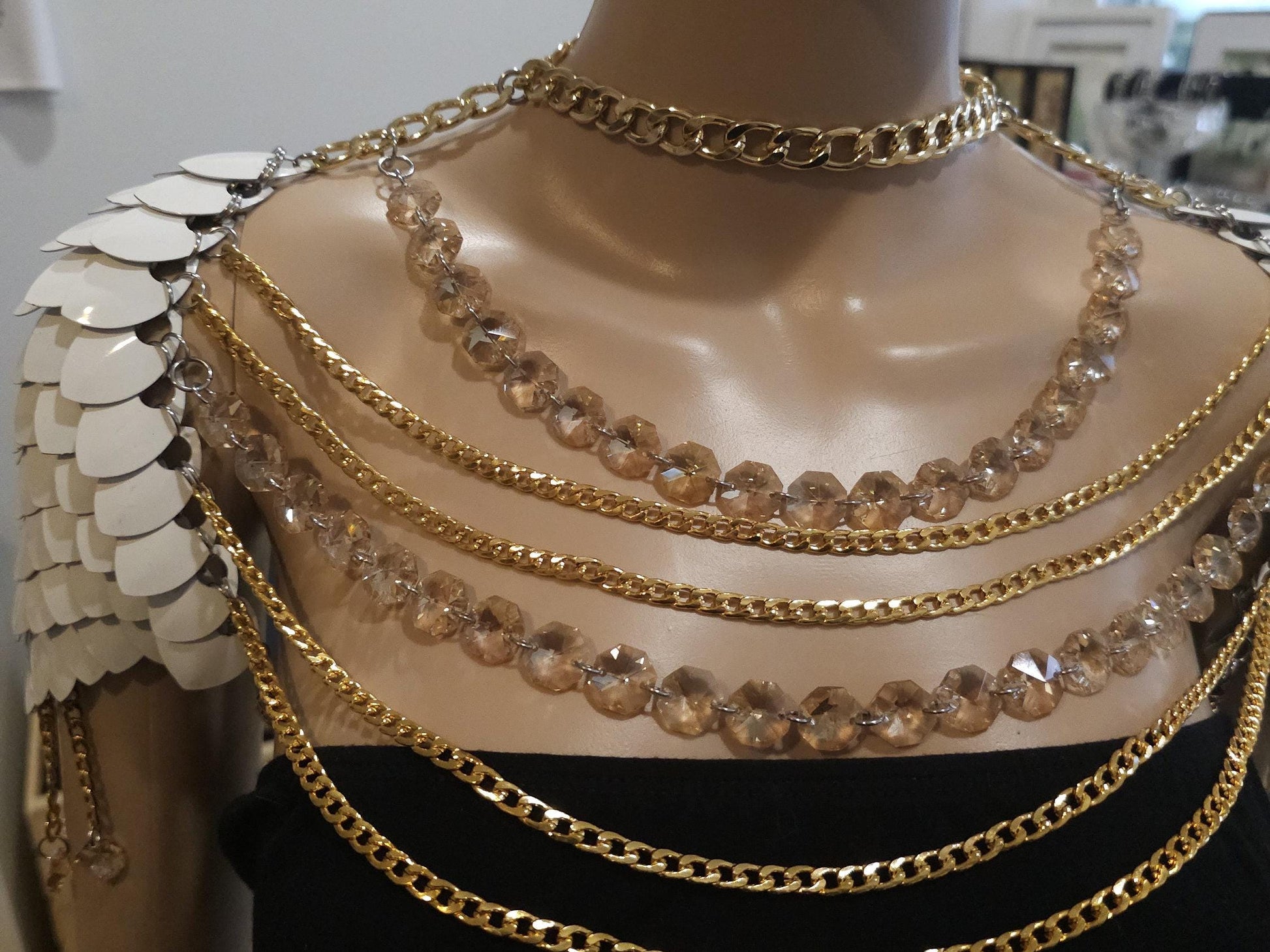 Metal WHite Shoulder Armor, Fantasy Scalemail Dragon Scale Womens Armor, Royal Fae Gala Fairytale Costume, Viking, Fairy Cosplay, Bookish