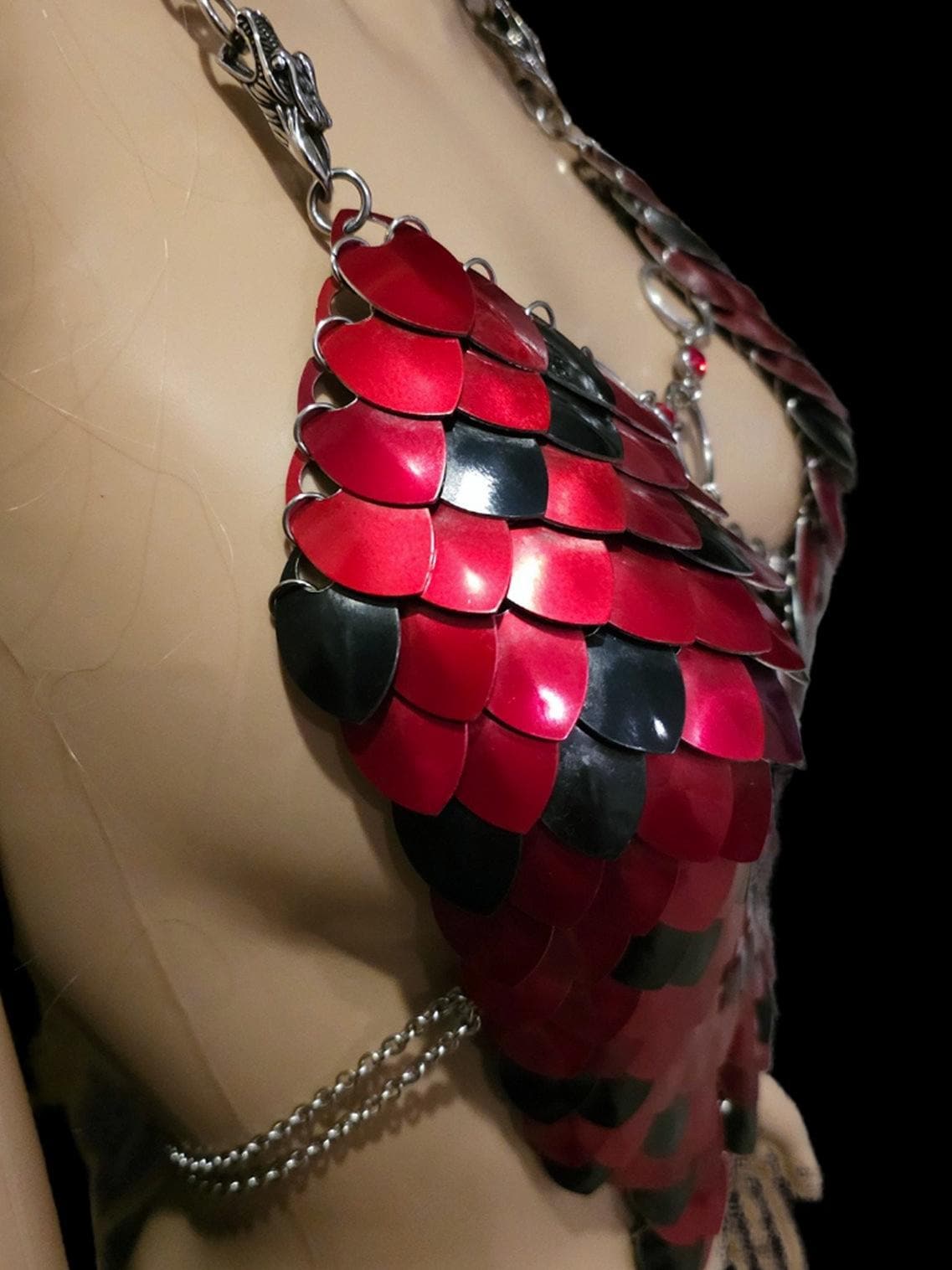 Metal Red Black Breastplate Corset Armor, Fantasy Scalemail Dragon Womens Armor, Royal Fae Gala Fairytale Costume, Viking, Fairy Cosplay