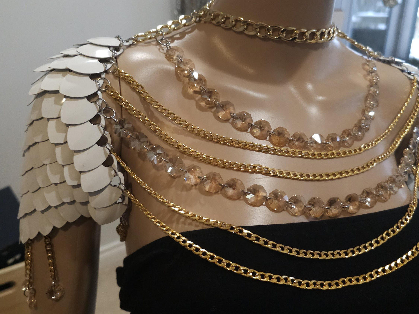 Metal WHite Shoulder Armor, Fantasy Scalemail Dragon Scale Womens Armor, Royal Fae Gala Fairytale Costume, Viking, Fairy Cosplay, Bookish