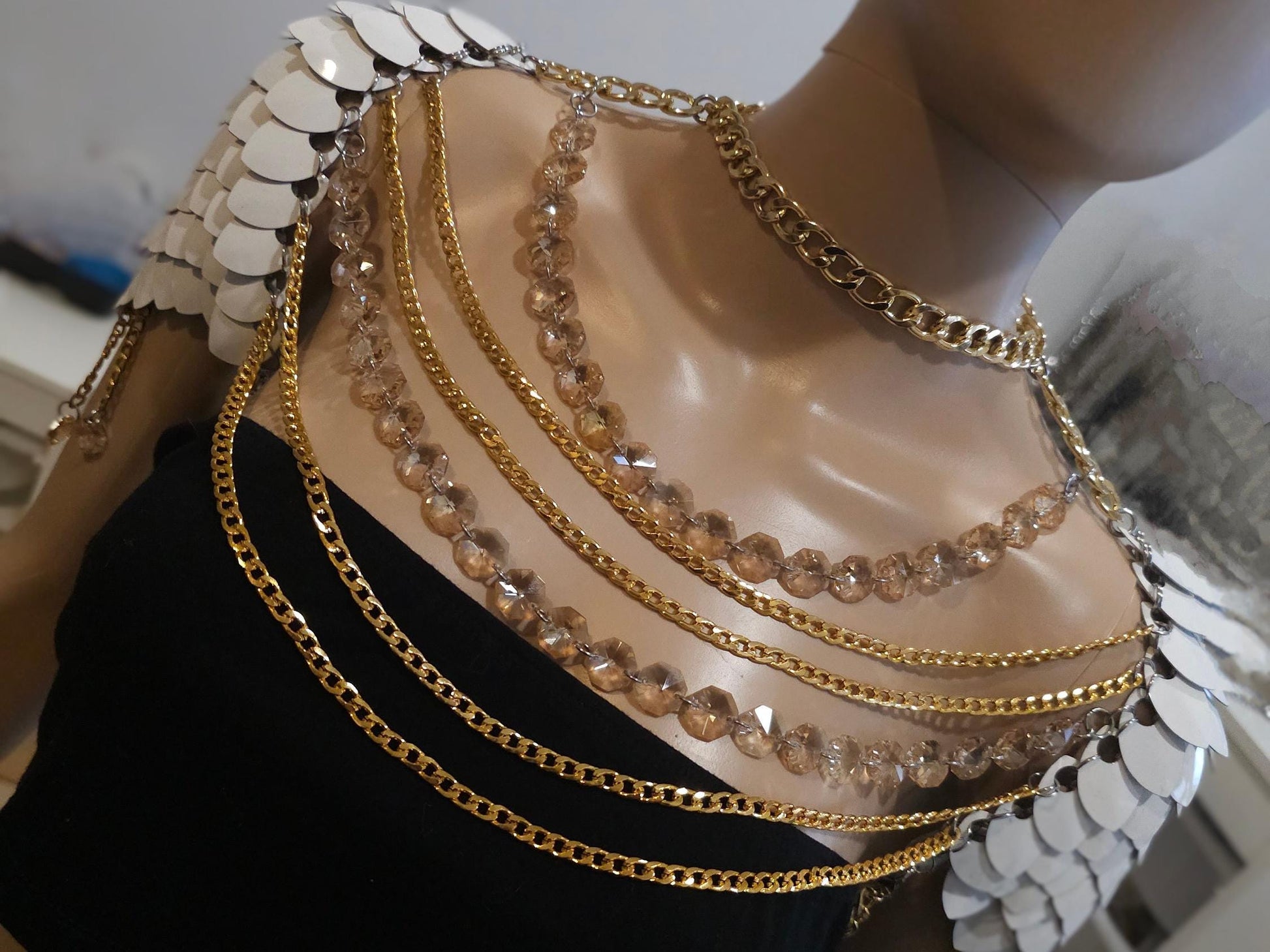 Metal WHite Shoulder Armor, Fantasy Scalemail Dragon Scale Womens Armor, Royal Fae Gala Fairytale Costume, Viking, Fairy Cosplay, Bookish