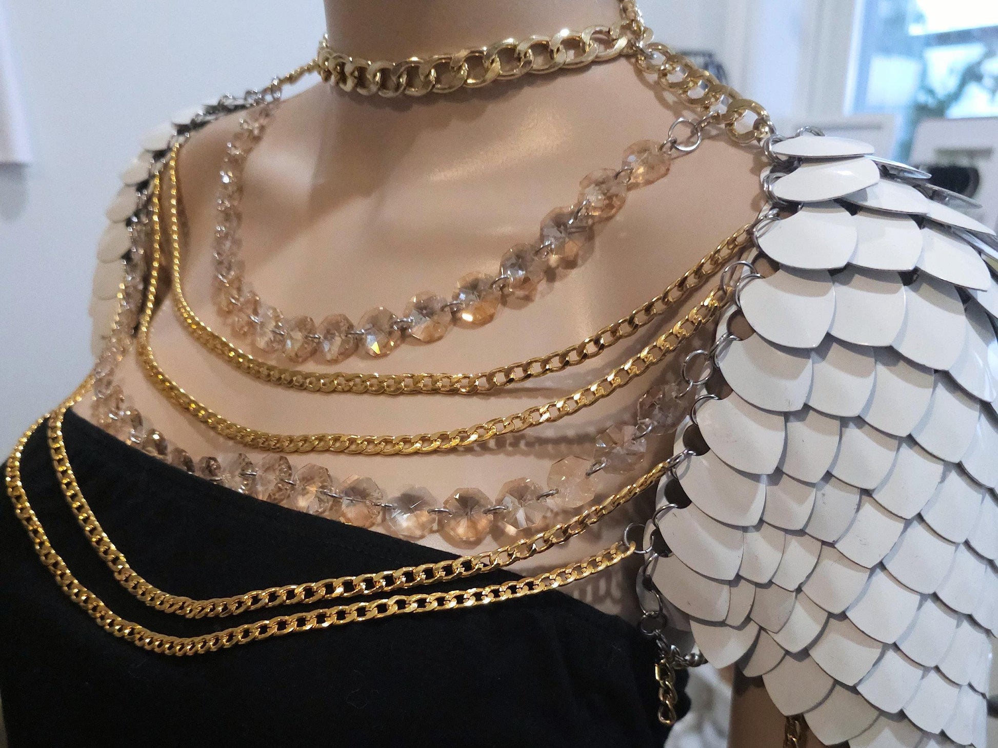 Metal WHite Shoulder Armor, Fantasy Scalemail Dragon Scale Womens Armor, Royal Fae Gala Fairytale Costume, Viking, Fairy Cosplay, Bookish