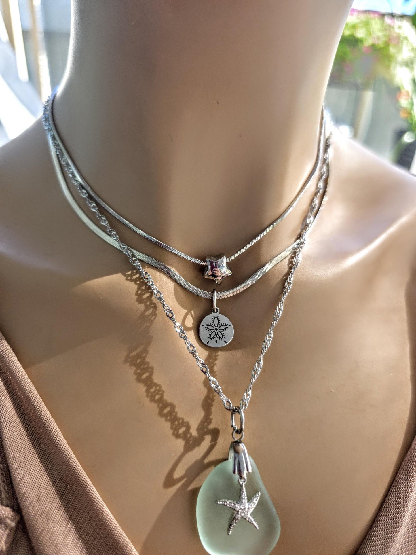 Layered Stainless Steel Sea Glass Necklace with Starfish Charm – Coastal Jewelry for Ocean Lovers