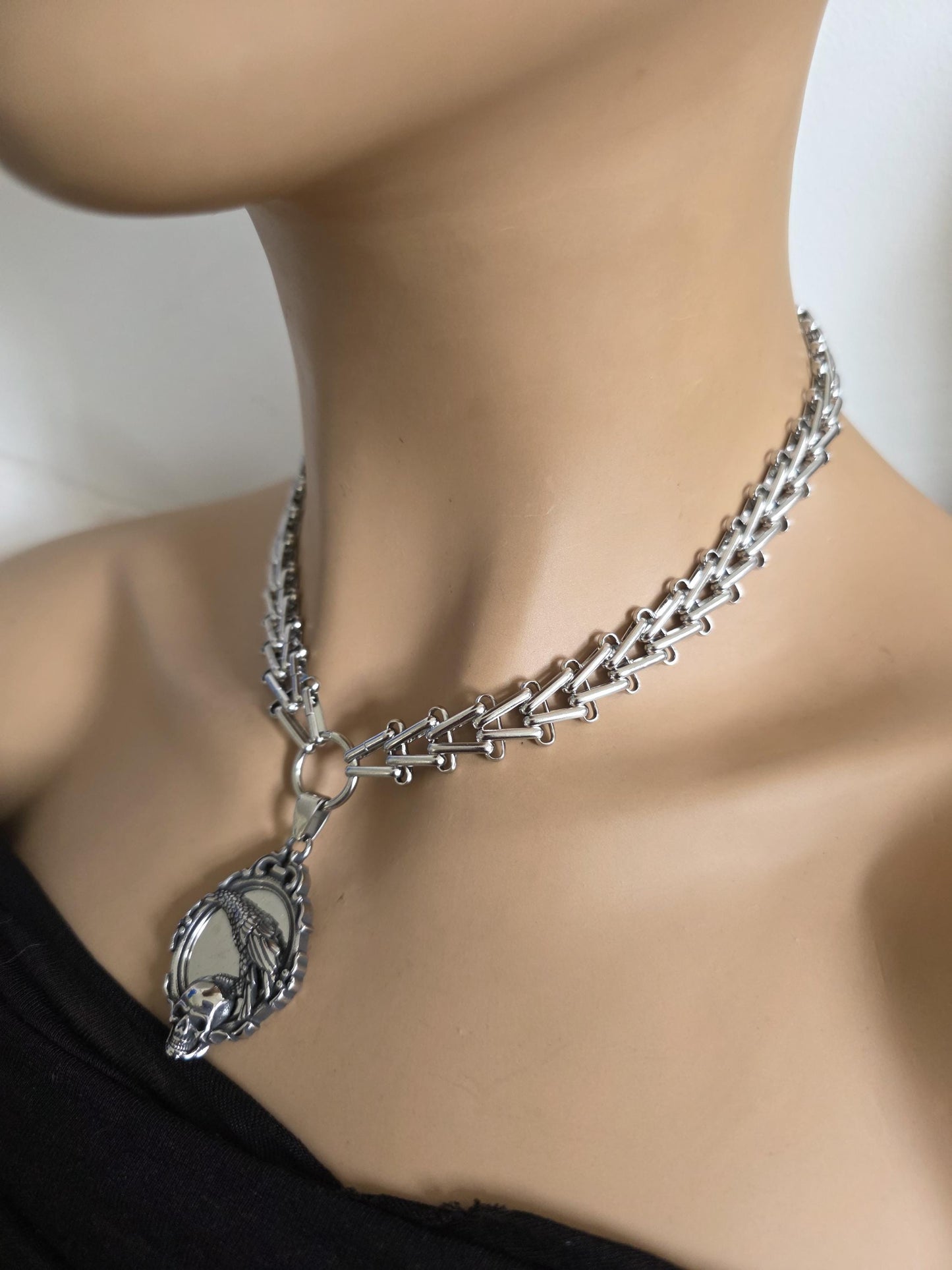 Raven and Skull Gothic Pendant Necklace – Norse Valkyrie Choker, Stainless Steel Viking Jewelry for Men & Women