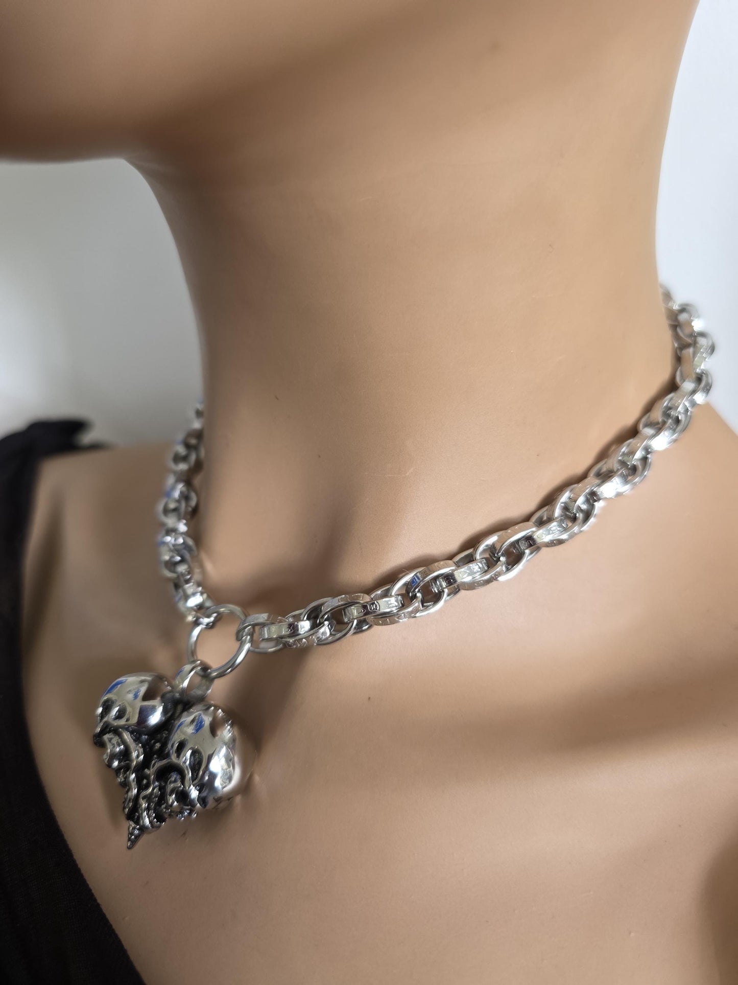 Skulls Heart Pendant Steel Chunky Chain Necklace: Goth Punk Heavy Metal Jewelry