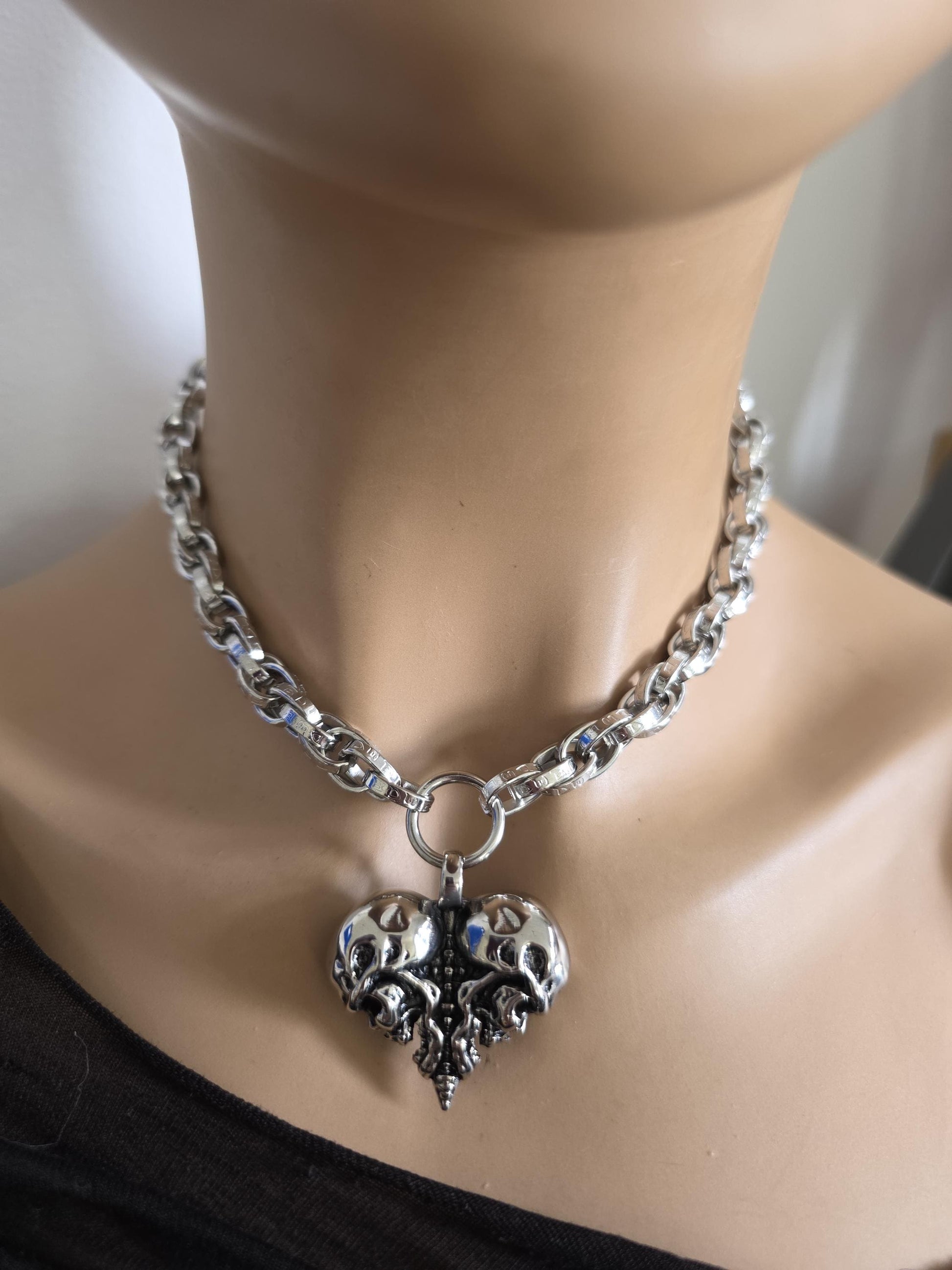 Skulls Heart Pendant Steel Chunky Chain Necklace: Goth Punk Heavy Metal Jewelry