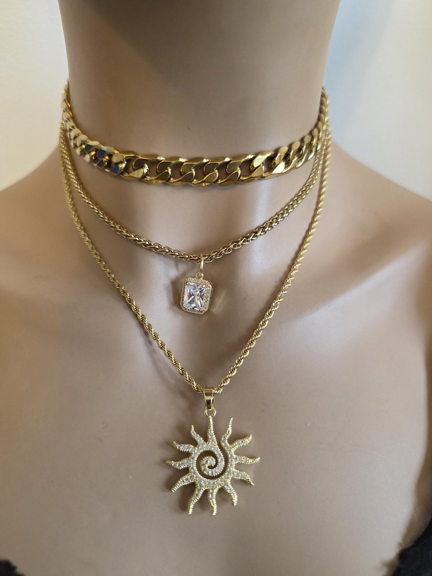 Gold Layered Multi Strand Sun Rhinestone Chunky Chain Choker Necklace Set - Luxury Style Stacked Jewelry