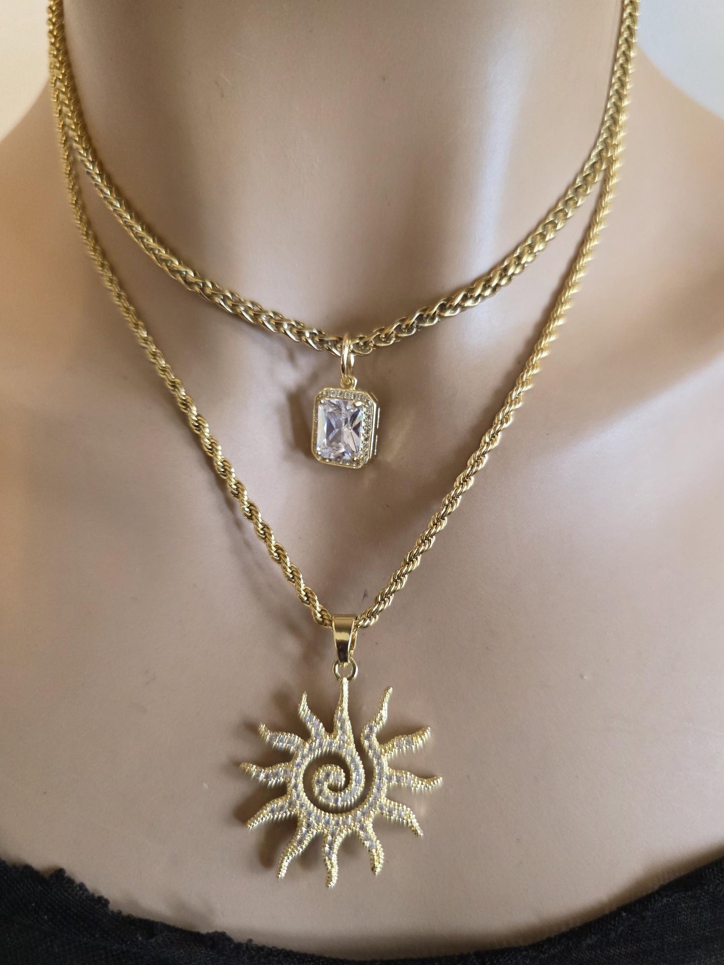 Gold Layered Multi Strand Sun Rhinestone Chunky Chain Choker Necklace Set - Luxury Style Stacked Jewelry