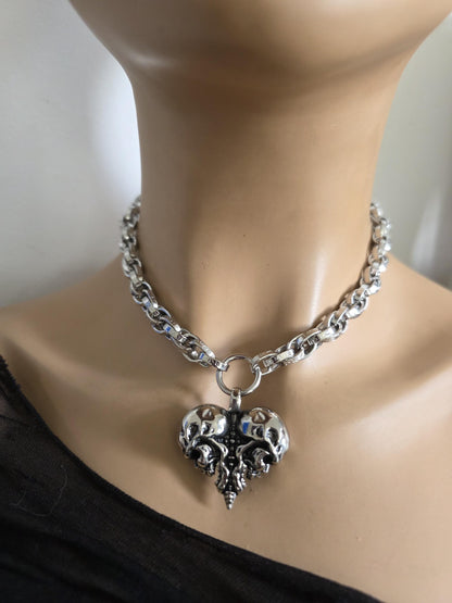 Skulls Heart Pendant Steel Chunky Chain Necklace: Goth Punk Heavy Metal Jewelry