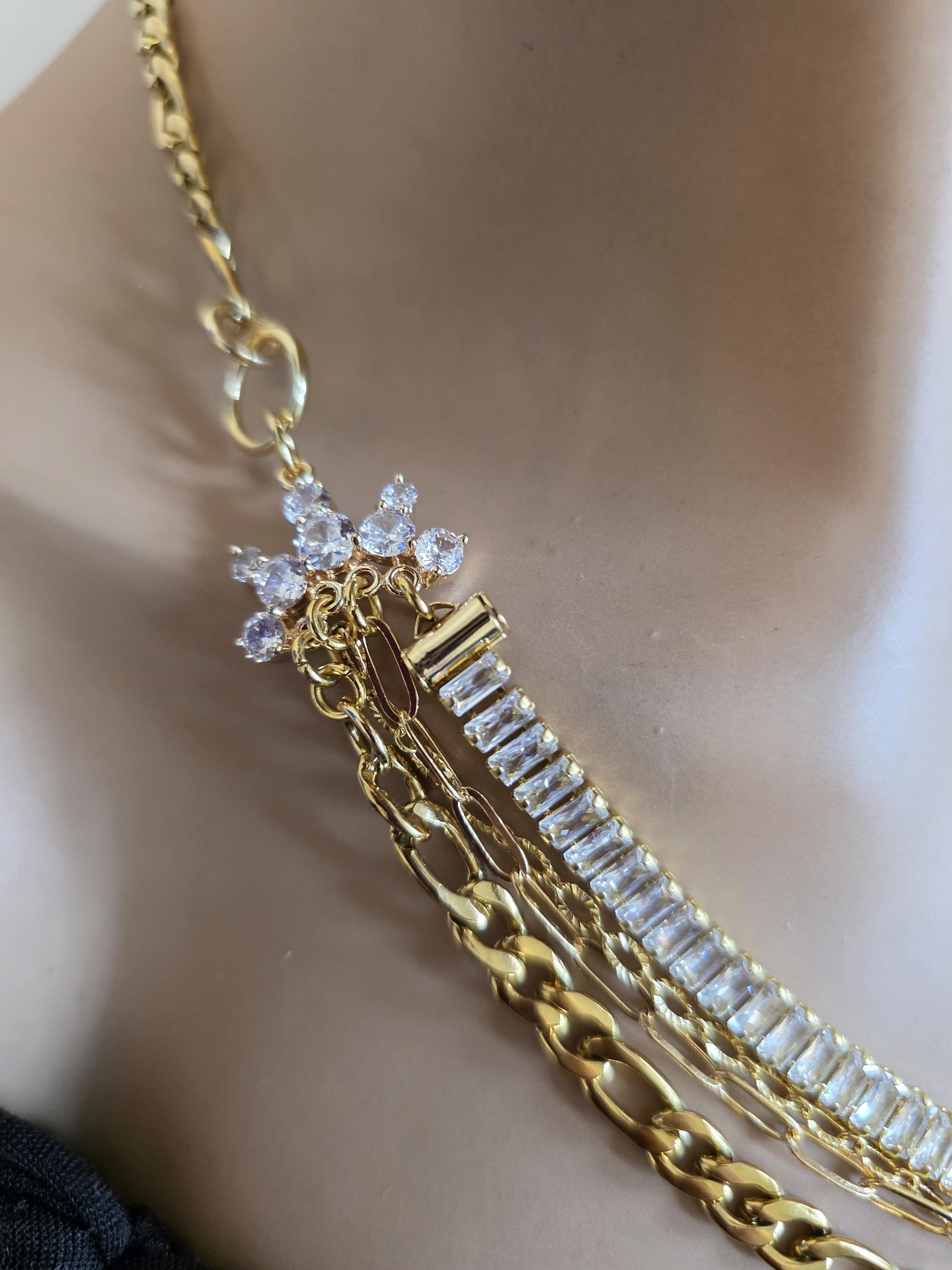 Gold Layered Multi Strand Sun Rhinestone Chunky Chain Choker Necklace Set - Luxury Style Stacked Jewelry