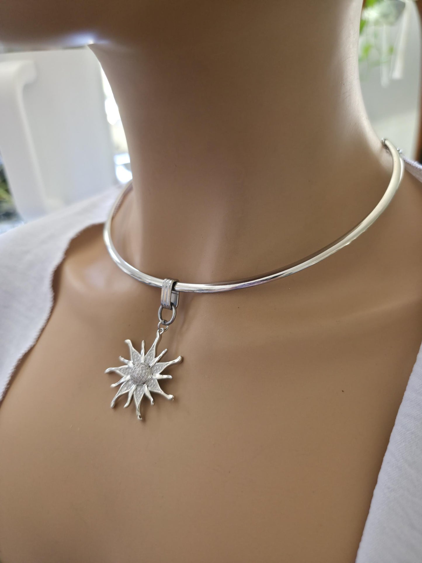 Stainless Steel Sun Rigid Wire Collar Choker Necklace - CZ Removable Sun Pendant Necklace