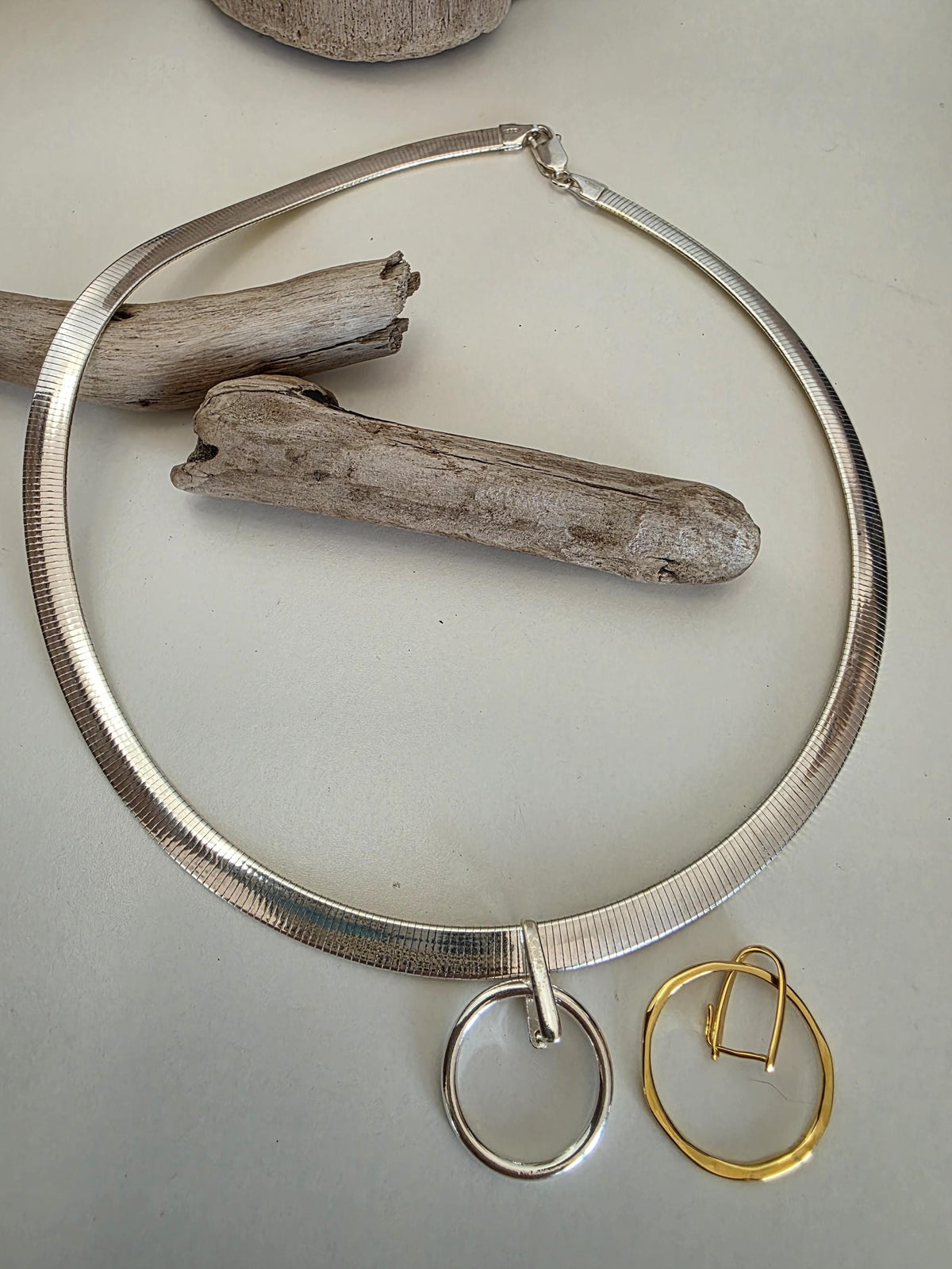 Reversible Sterling Silver & Gold Vermeil Omega Collar Necklace – 6mm Dual-Tone O-Ring Day Collar