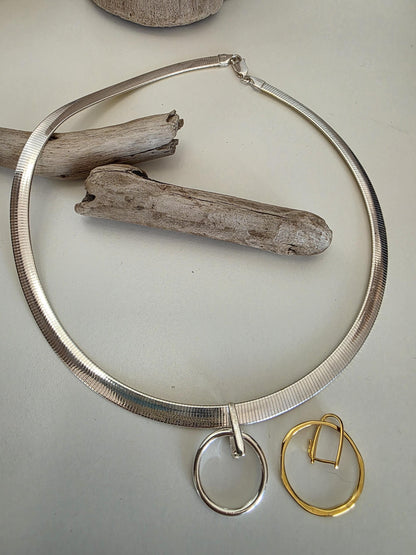 Reversible Sterling Silver & Gold Vermeil Omega Collar Necklace – 6mm Dual-Tone O-Ring Day Collar