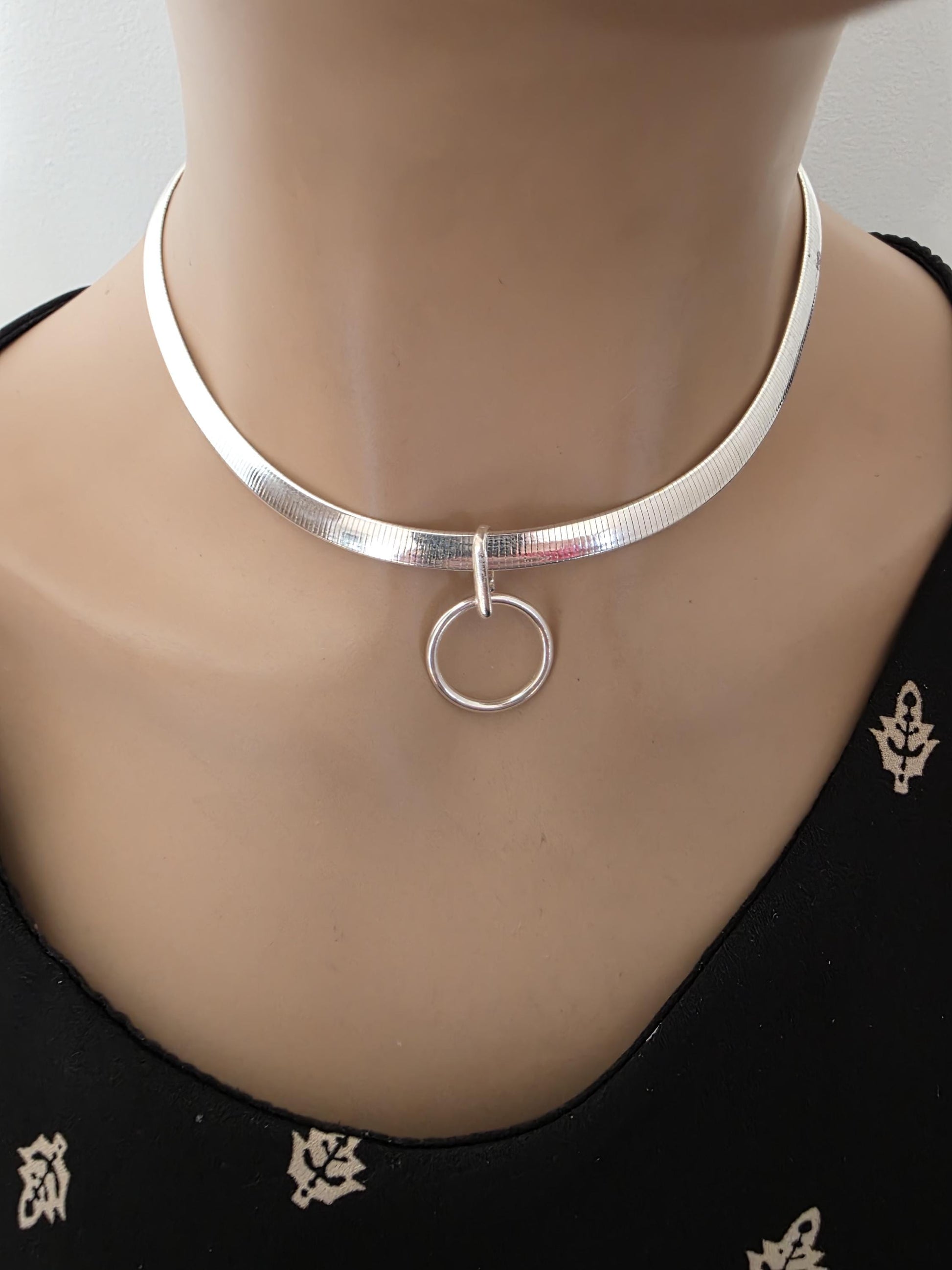 Reversible Sterling Silver & Gold Vermeil Omega Collar Necklace – 6mm Dual-Tone O-Ring Day Collar