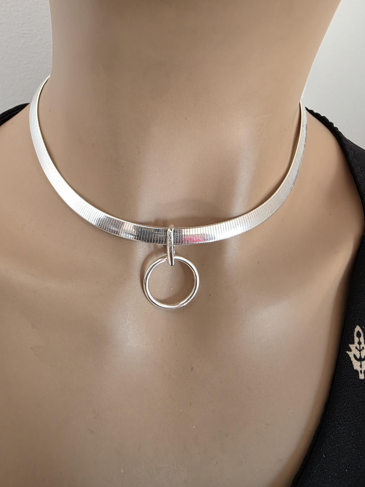 Reversible Sterling Silver & Gold Vermeil Omega Collar Necklace – 6mm Dual-Tone O-Ring Day Collar