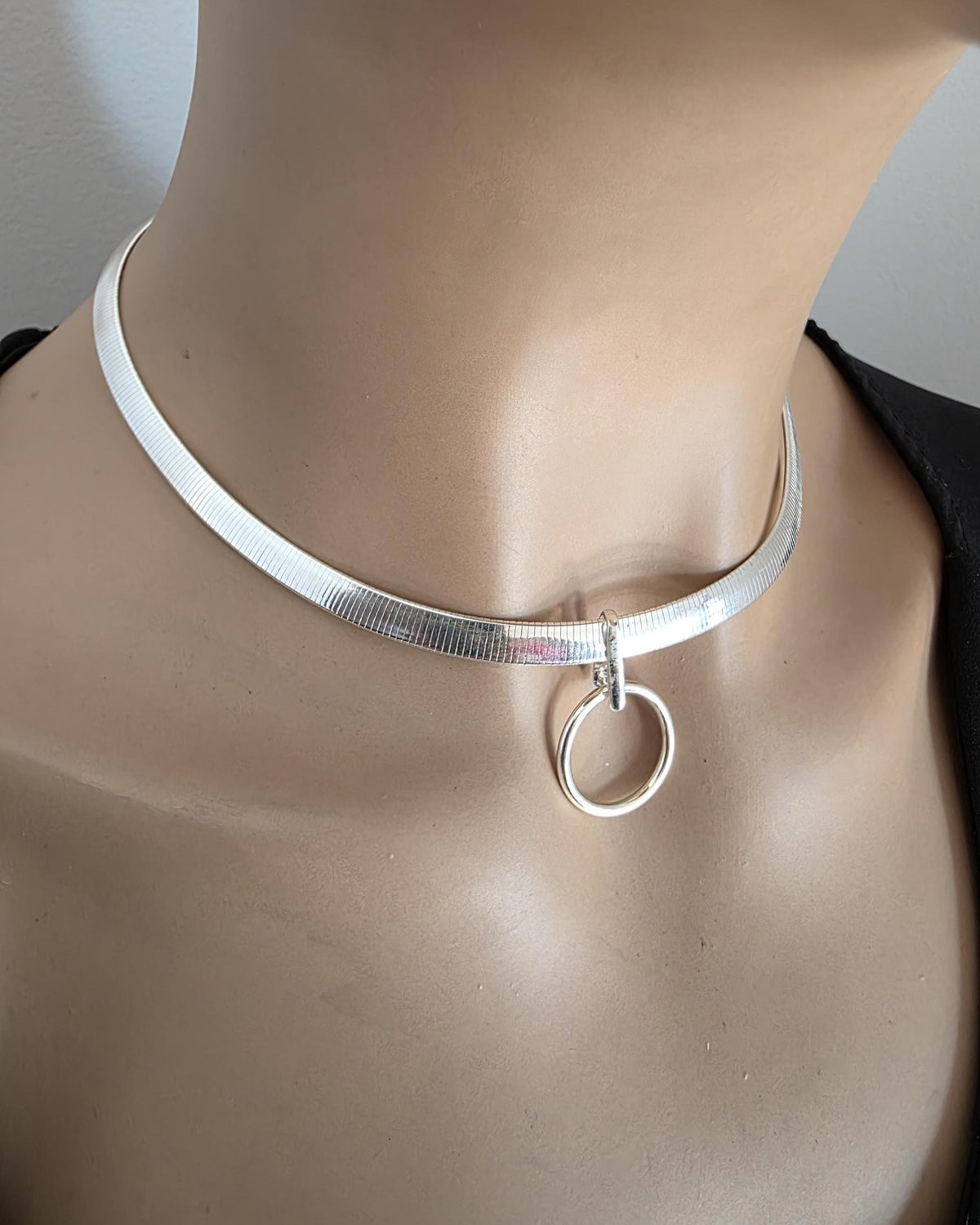 Reversible Sterling Silver & Gold Vermeil Omega Collar Necklace – 6mm Dual-Tone O-Ring Day Collar