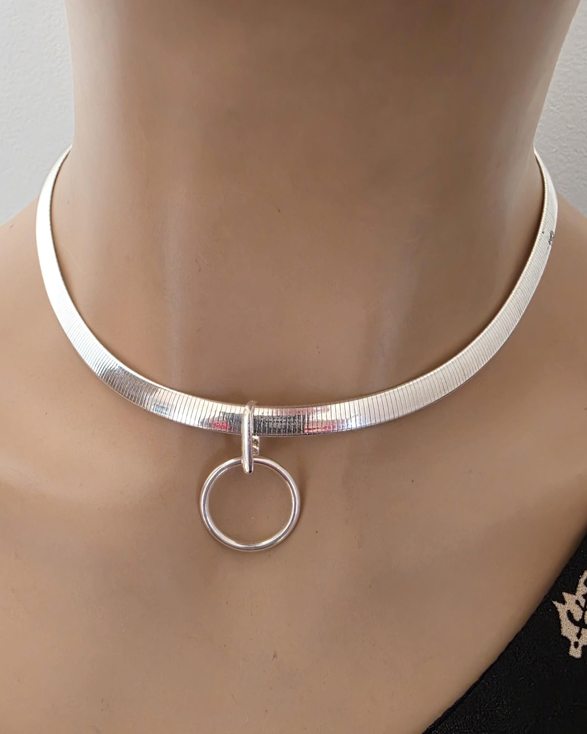 Reversible Sterling Silver & Gold Vermeil Omega Collar Necklace – 6mm Dual-Tone O-Ring Day Collar