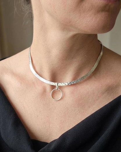 925 Sterling Silver Rigid Torque Day Collar Necklace – 4mm Hammered Elegant Luxury Choker, Locking Option
