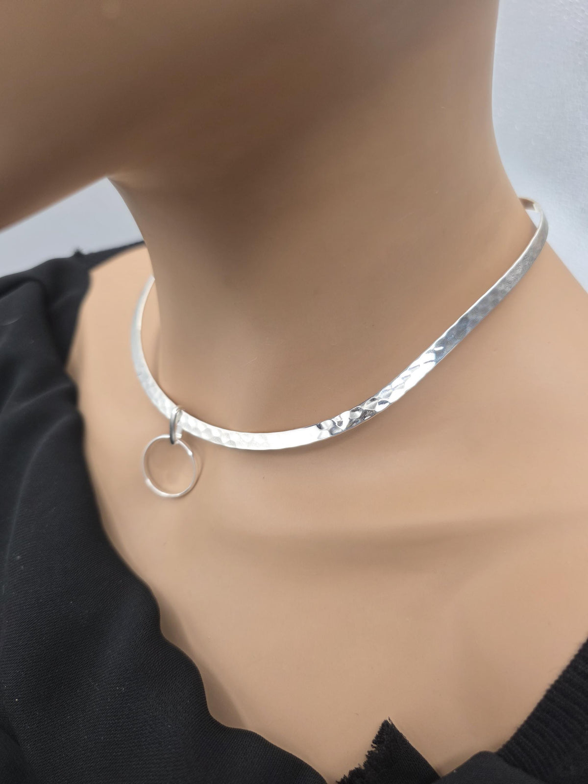 925 Sterling Silver Rigid Torque Day Collar Necklace – 4mm Hammered Elegant Luxury Choker, Locking Option