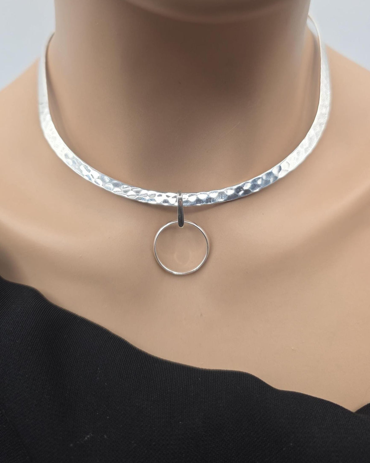 925 Sterling Silver Rigid Torque Day Collar Necklace – 4mm Hammered Elegant Luxury Choker, Locking Option