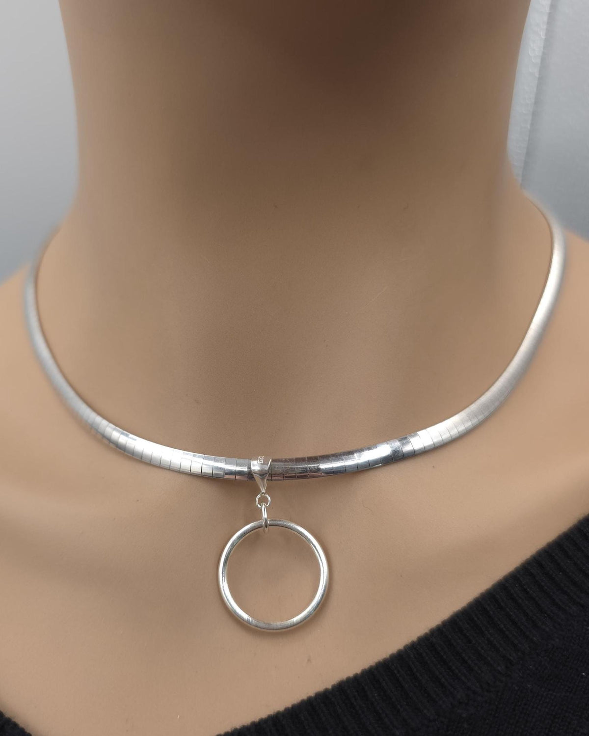 Reversible Sterling Silver & Gold Vermeil Omega Collar Necklace – 4mm Dual-Tone O-Ring Day Collar