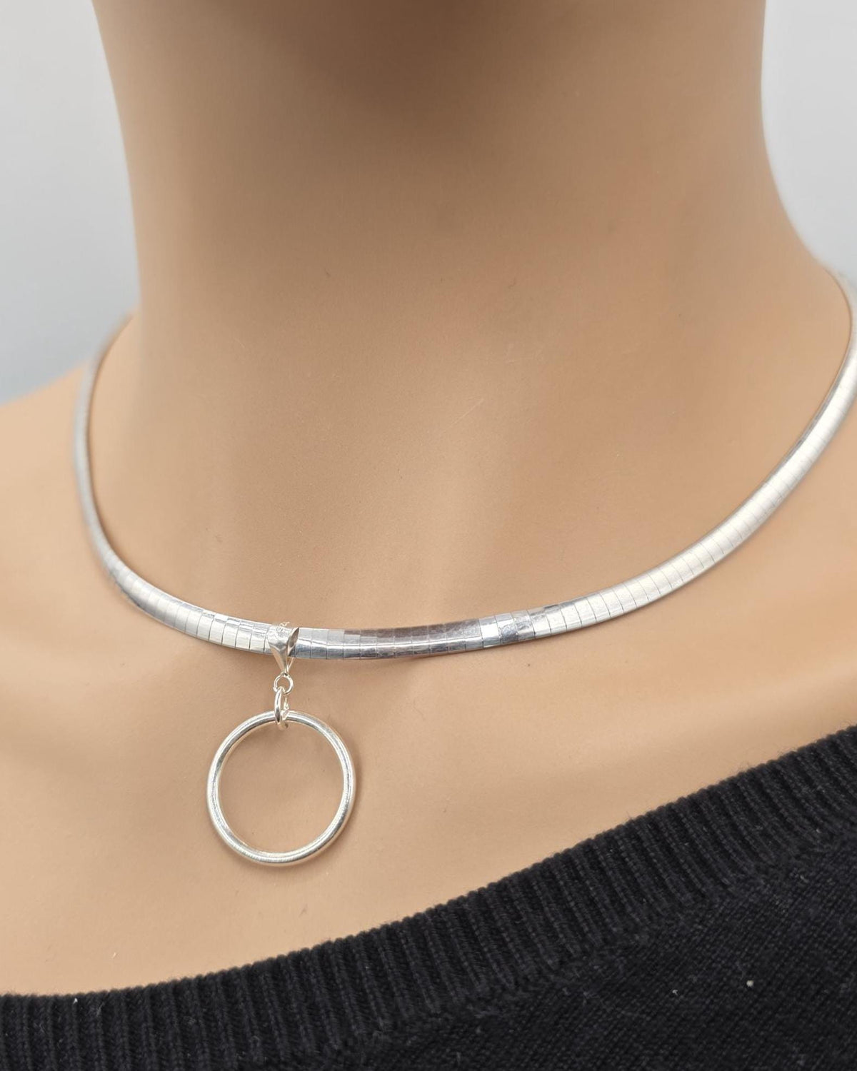 Reversible Sterling Silver & Gold Vermeil Omega Collar Necklace – 4mm Dual-Tone O-Ring Day Collar