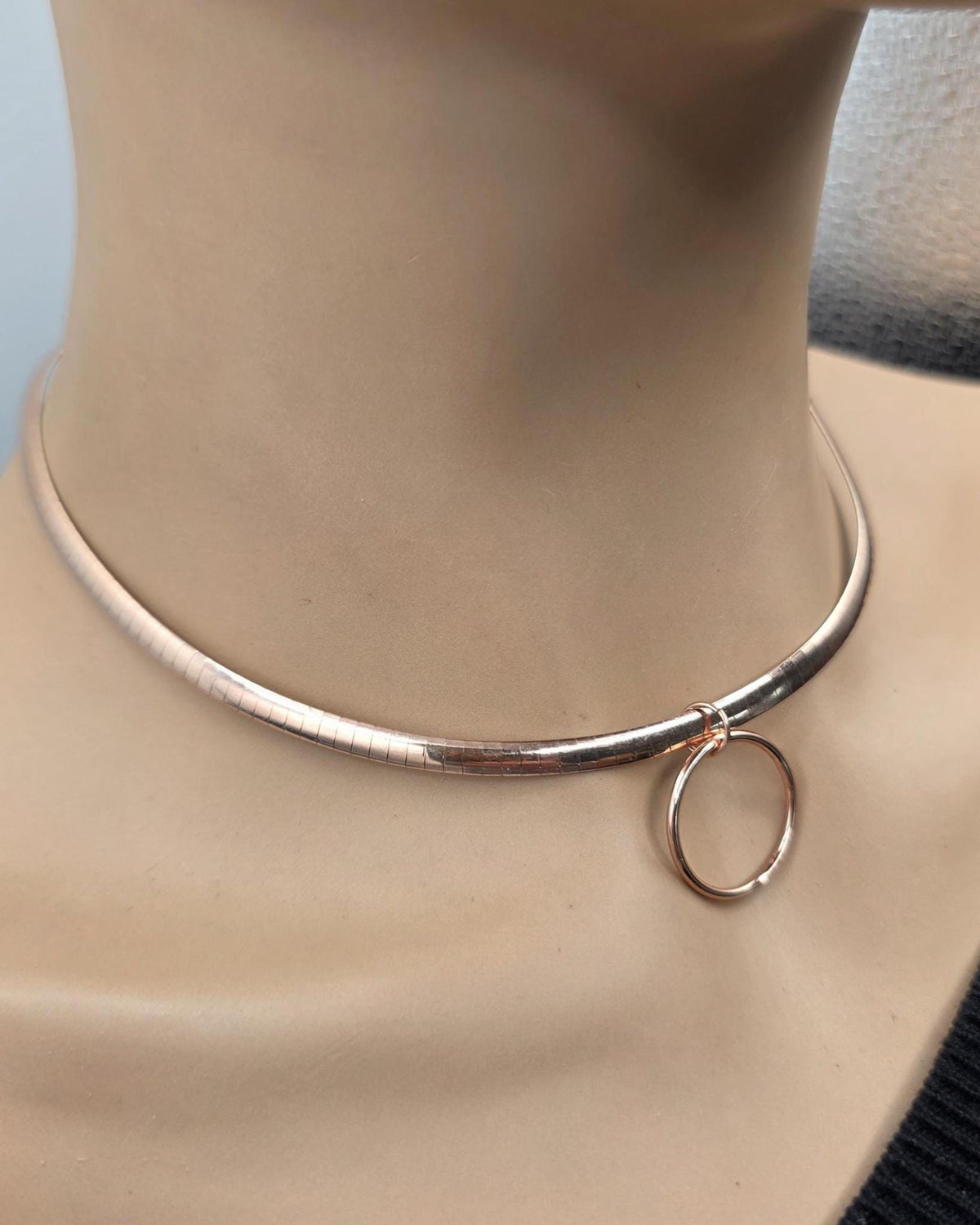 Reversible Rose Gold Vermeil & Sterling Silver Omega Collar Necklace – 4mm Dual-Tone O-Ring Day Collar