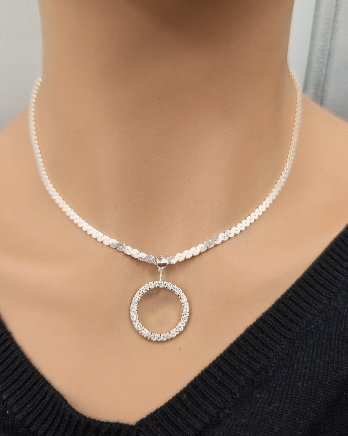 925 Sterling Silver Eternity O Ring Necklace Day Collar On Serpentine Chain – 2 Sizes, Locking Option Committment Jewelry