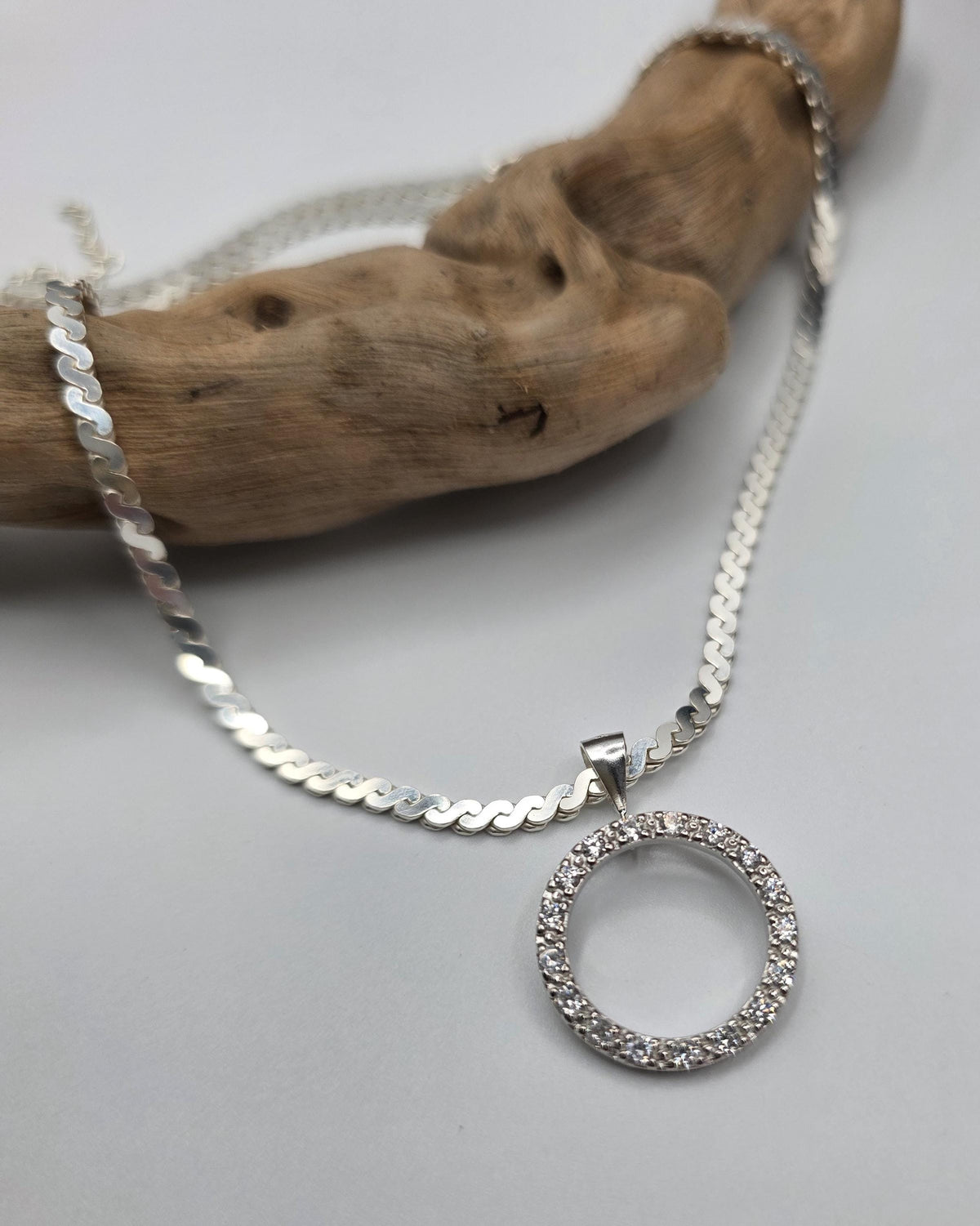 925 Sterling Silver Eternity O Ring Necklace Day Collar On Serpentine Chain – 2 Sizes, Locking Option Committment Jewelry