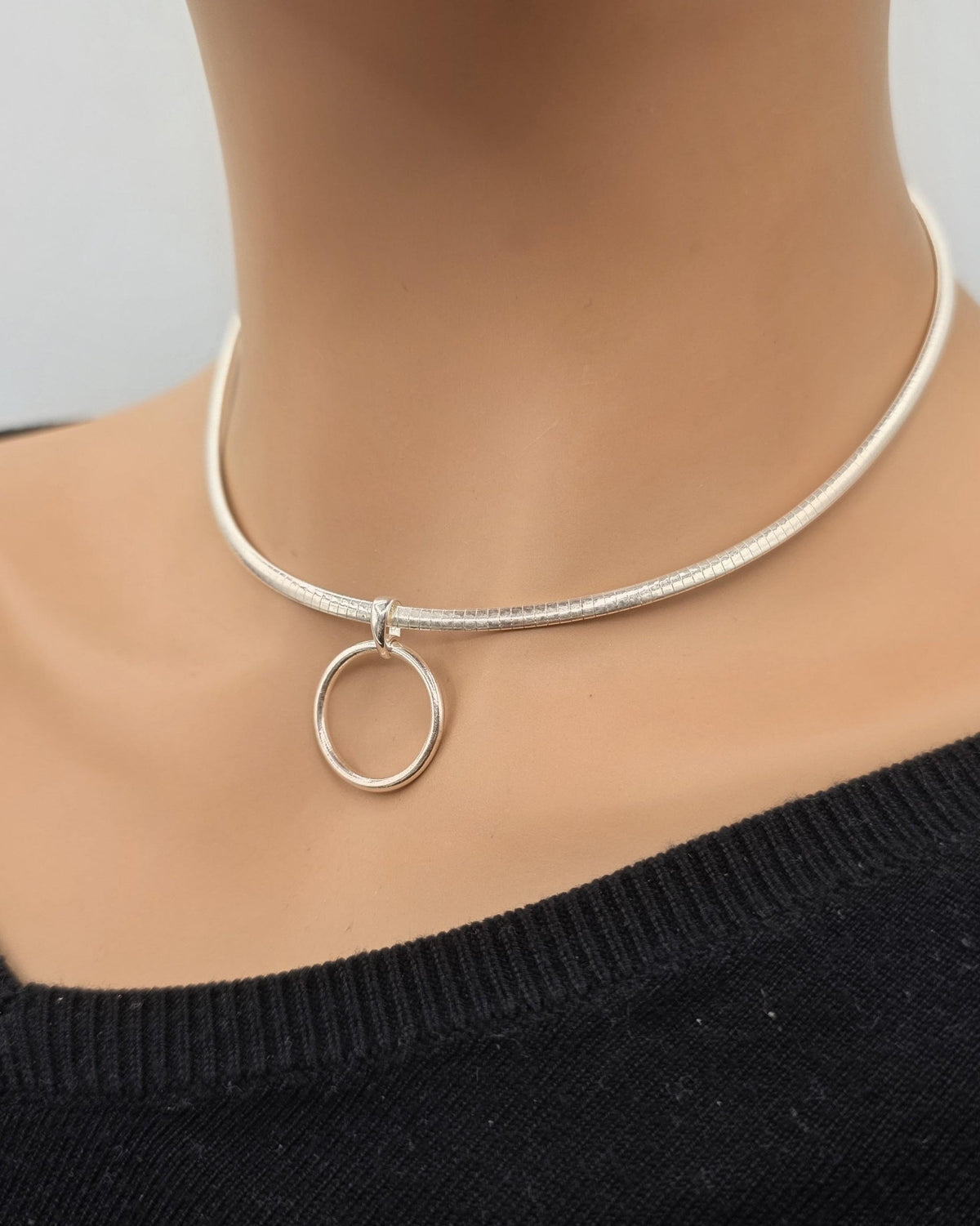 925 Sterling Silver Omega Chain Pendant Eternity O Ring Necklace Day Collar – Permanent Options Committment Jewelry