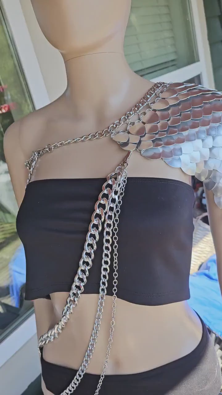 Silver Scalemail Fae Fantasy Shoulder Armor: Dragon Scale Viking Gala Wedding Accessory