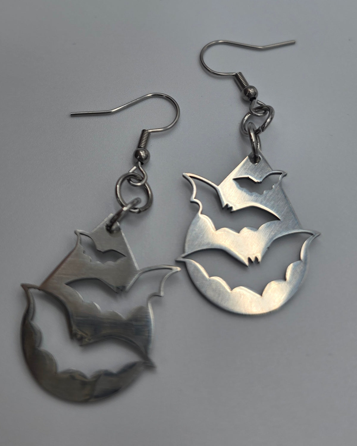 Gothic Vampir Fledermaus baumeln Ohrringe: Stahl Ohr Drähte, handgefertigte Halloween Witchy Goth-Schmuck