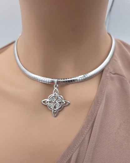 Celtic Witch Knot Pendant Necklaces On Formed Herringbone Chain - Protection amulet