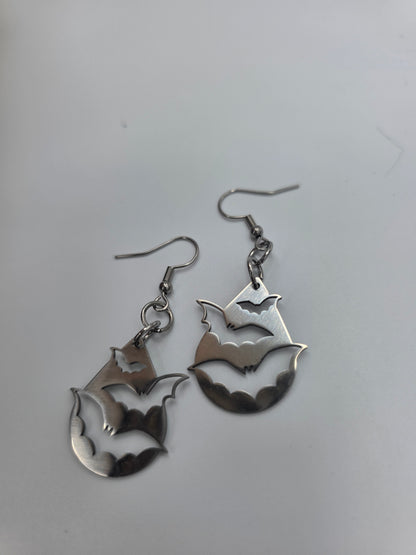 Gothic Vampir Fledermaus baumeln Ohrringe: Stahl Ohr Drähte, handgefertigte Halloween Witchy Goth-Schmuck