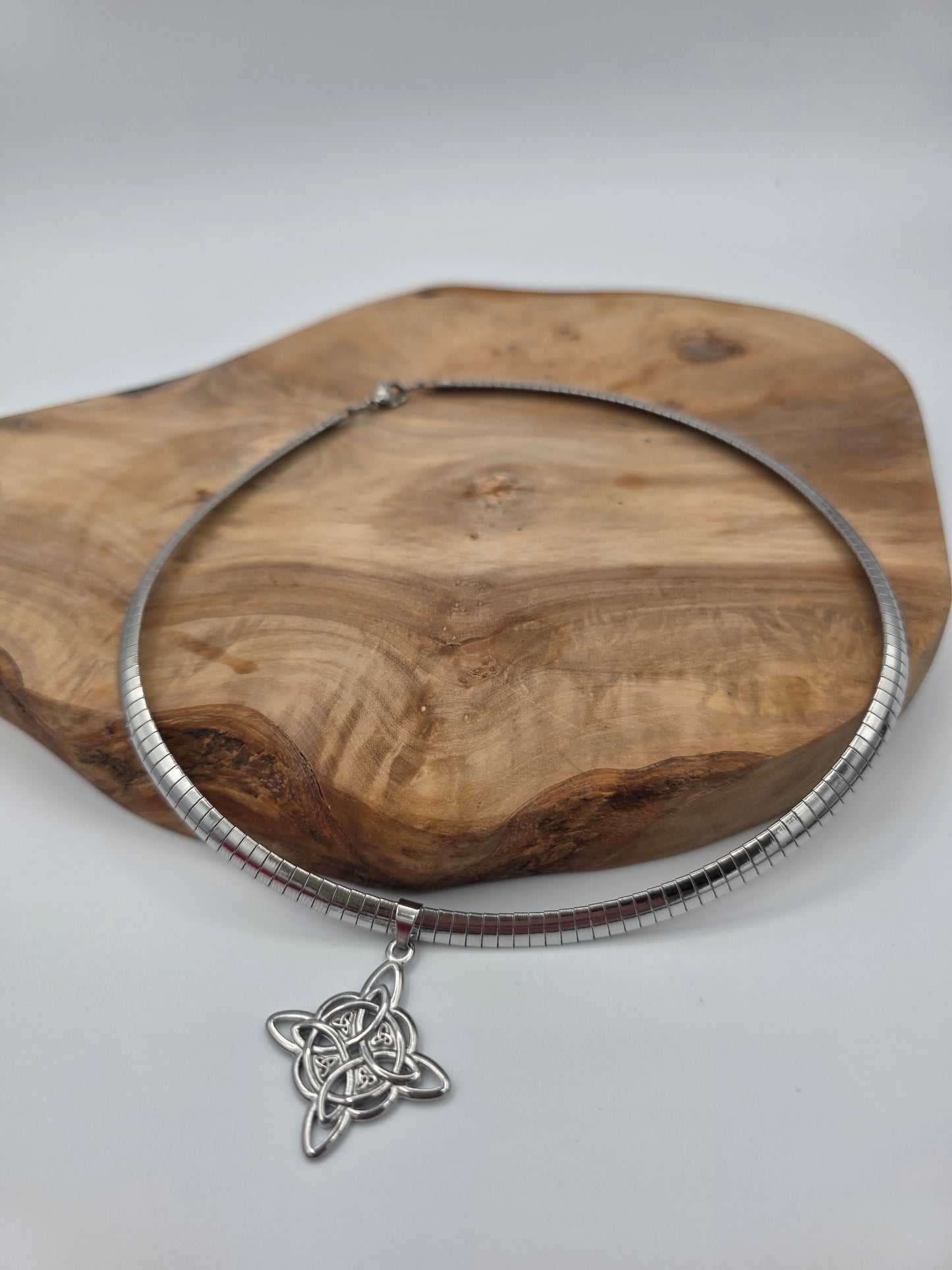 Celtic Witch Knot Pendant Necklaces On Formed Herringbone Chain - Protection amulet