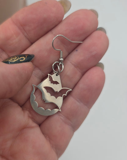 Gothic Vampir Fledermaus baumeln Ohrringe: Stahl Ohr Drähte, handgefertigte Halloween Witchy Goth-Schmuck