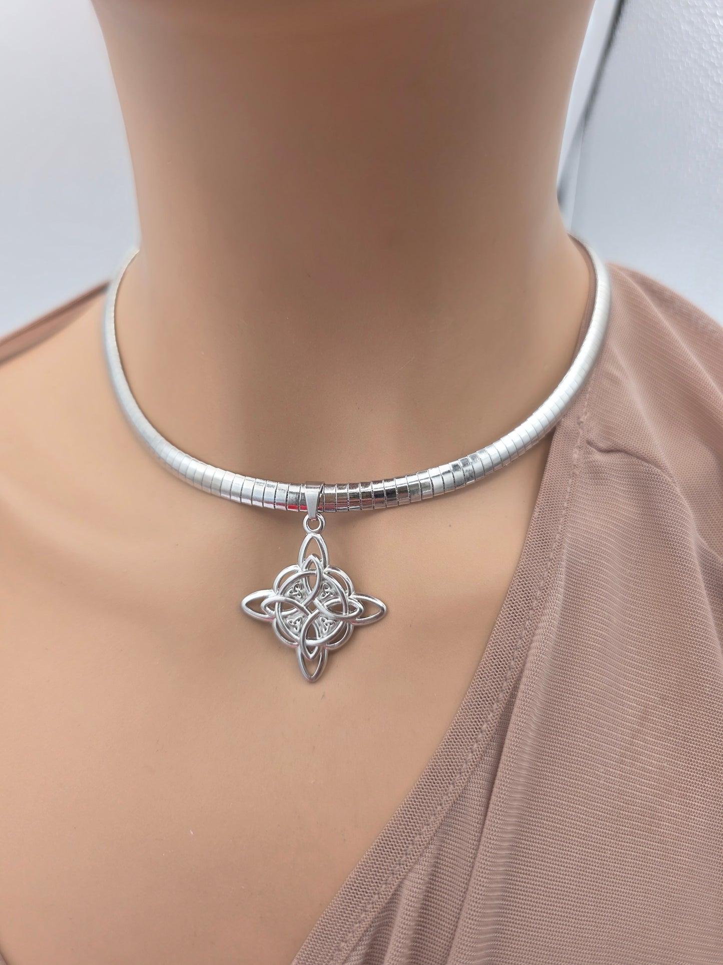 Celtic Witch Knot Pendant Necklaces On Formed Herringbone Chain - Protection amulet