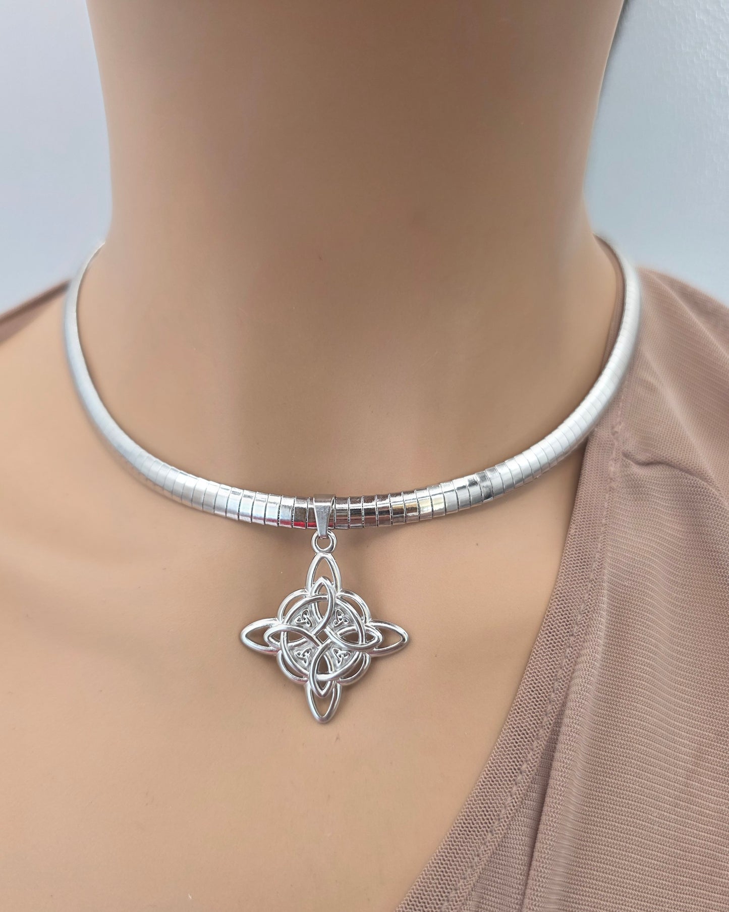 Celtic Witch Knot Pendant Necklaces On Formed Herringbone Chain - Protection amulet